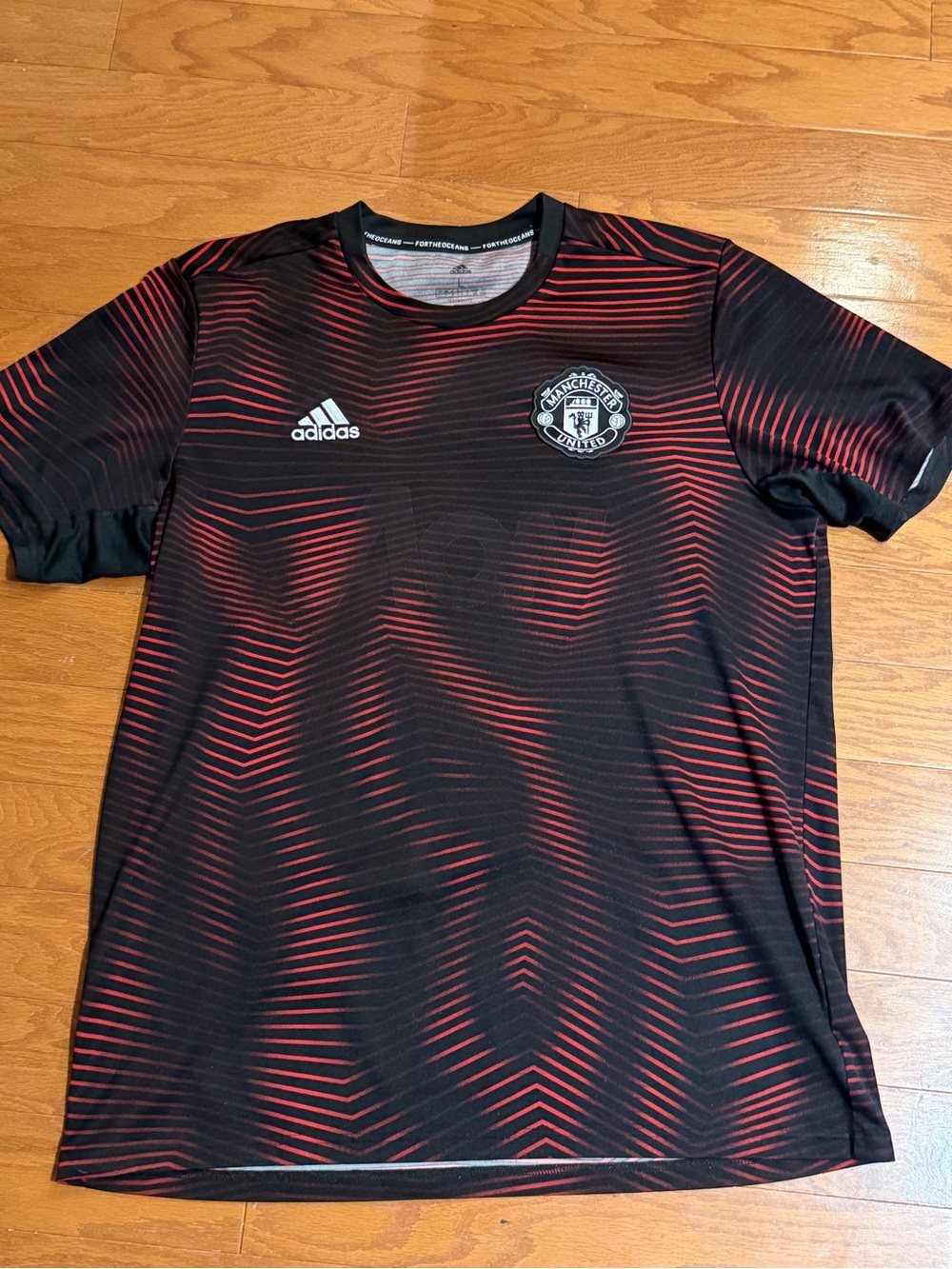 Men’s adidas Manchester United jersey
